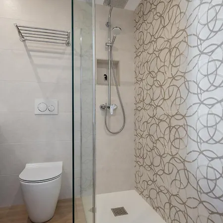 Les Orangers, Avec Coin Nuit, Incroyable Vue Sur La Et La Mer, Parking * مينتون